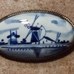 Vintage ladies sterling silver delft brooch